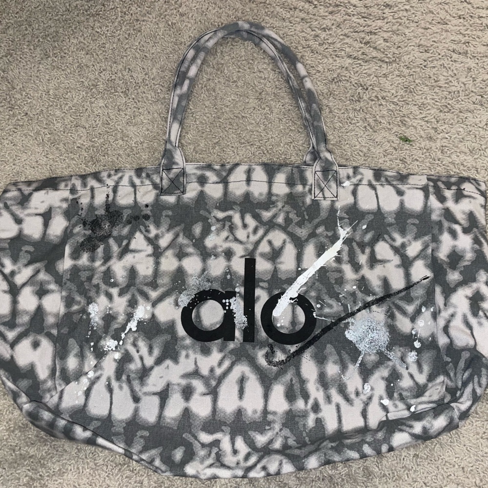 alo shopper tote
